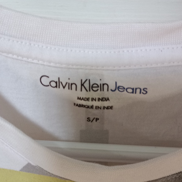 Calvin Klein Jeans Men's T-shirt - Picture 4 of 8